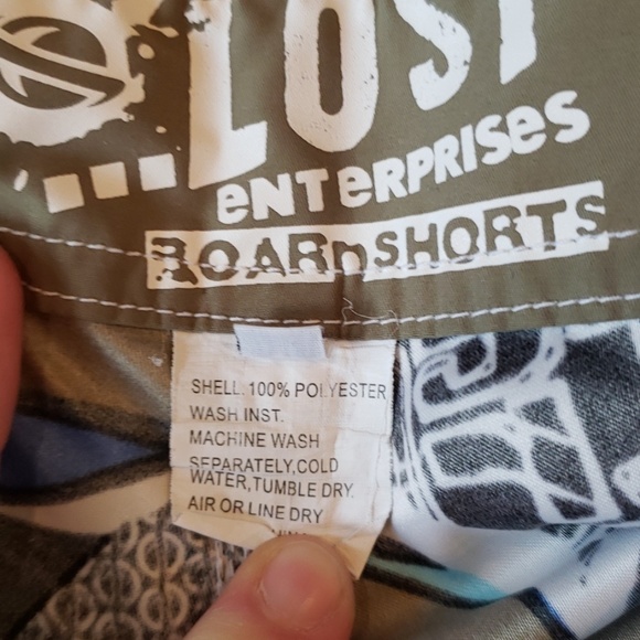 Lost swim trunks - Picture 6 of 7